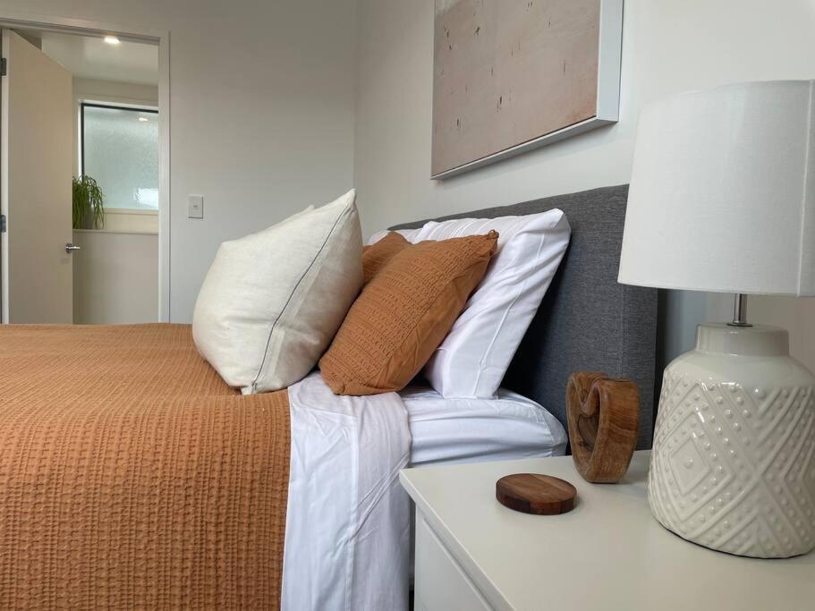 Parkside Retreat - 3 Beds -Sleeps 6 Near Westfield Villa Christchurch Kültér fotó
