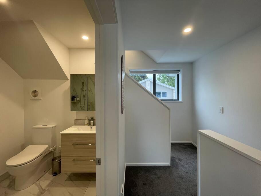 Parkside Retreat - 3 Beds -Sleeps 6 Near Westfield Villa Christchurch Kültér fotó