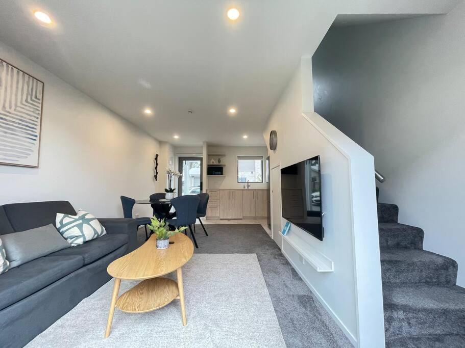 Parkside Retreat - 3 Beds -Sleeps 6 Near Westfield Villa Christchurch Kültér fotó